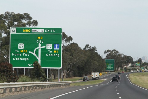 New signage citybound on the Tullamarine Freeway at the Western Ring Road