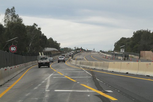 Roadworks on the Metropolitan Ring Road eastbound at the Plenty Road interchange
