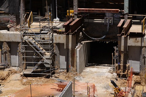 Constructing a subway beneath Little Bourke Street