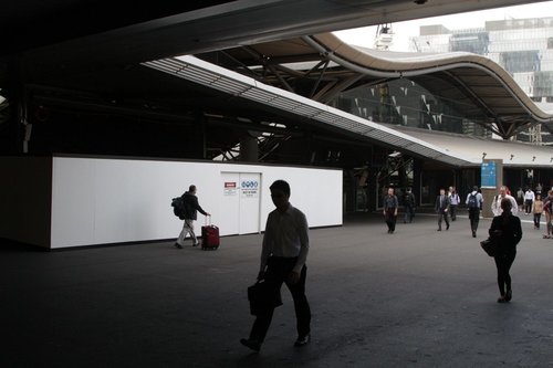 Work starts on the new shops that will obstruct the Bourke Street bridge