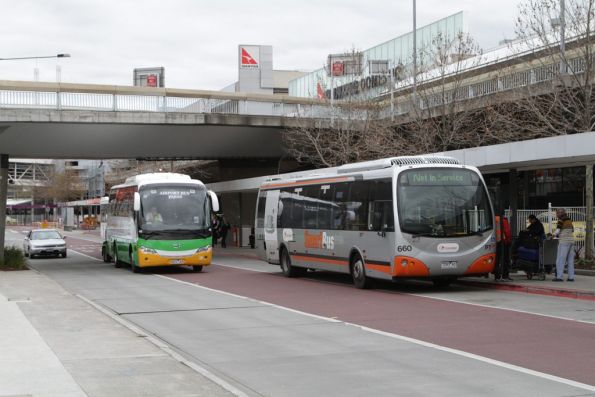 Transdev #660 waiting at the route 901 stop at Melbourne Airport 