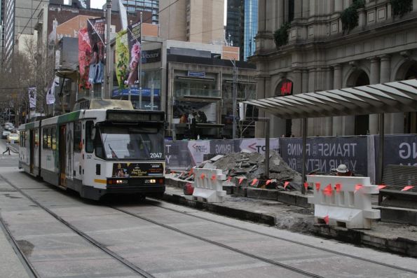 B2.2047 passes reconstruction work at the Bourke and Elizabeth Street platform stop