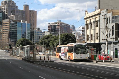Transdev bus #598 6862AO on route 234 at Queens Bridge